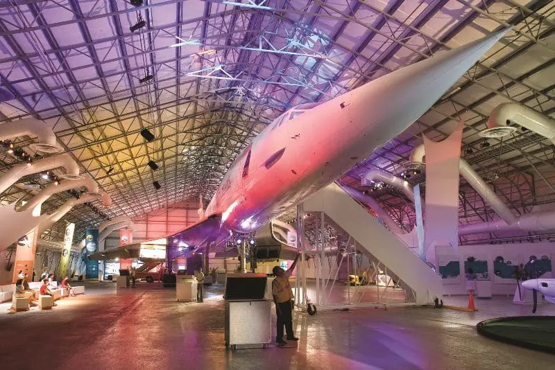 concorde-front-on-light-show300f
