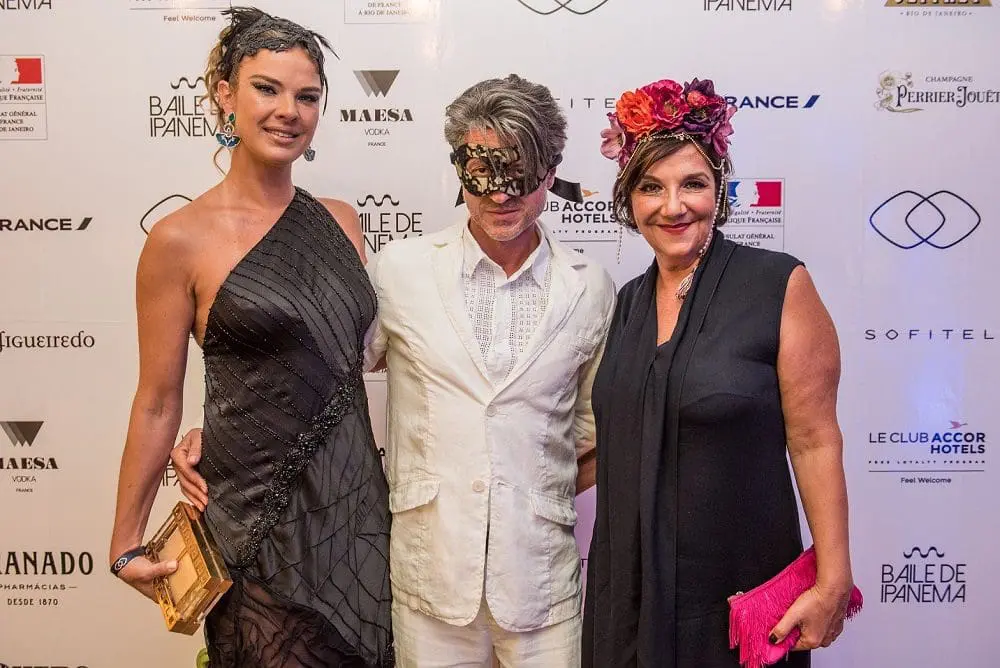 Letícia Birkheuer, Nicolas Ferreira e Mariângela Klein (Foto: Louis Perrin)