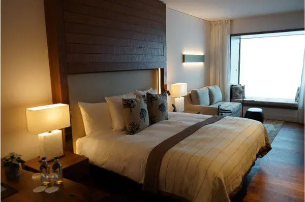 Quarto de um dos hotéis 