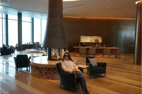 jornalista Adriana Reis no Bürgenstock Hotels & Resort