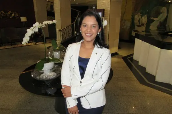 Tatiane Marques, nova gerente do Bourbon Curitiba Convention Hotel (Foto: Hugo Okada)
