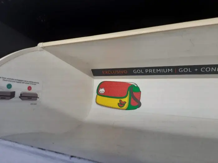Bagagens "esquecidas"  no bagageiro