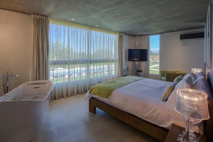 Quarto no e Cielos Wine Luxury Hotel & Spa - Foto: Divulgação Maringá Turismo 