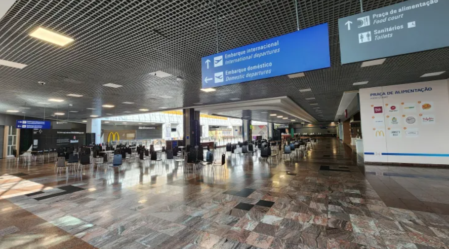 Aeroporto de Porto Alegre volta a atender o público nesta segunda (15); veja detalhes - Começam as vendas de passagens para o aeroporto Salgado Filho