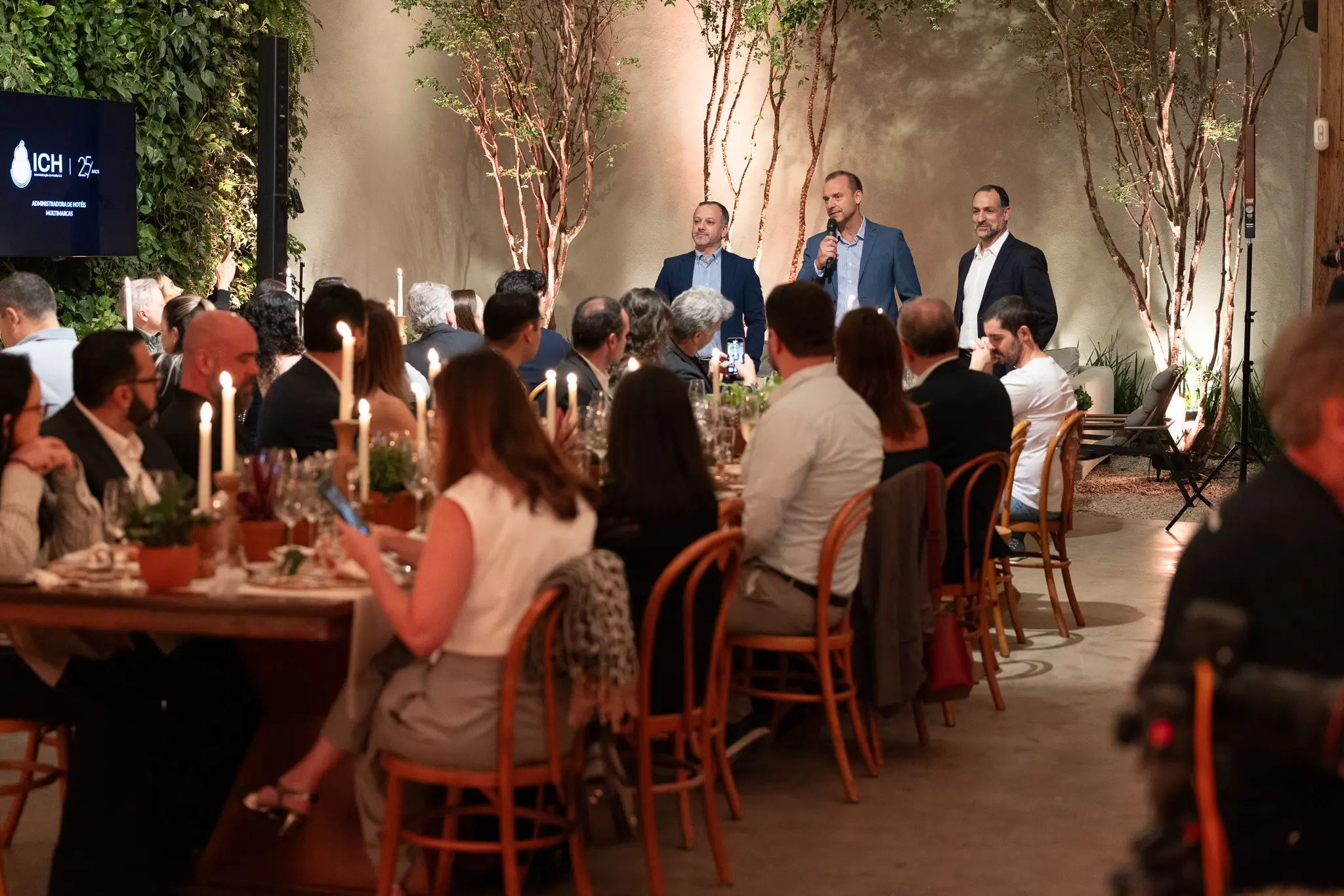 Diego Lando, Alexandre Gehlen e Marcelo Marinho recebem clientes e parceiros em jantar - Foto: divulgação
