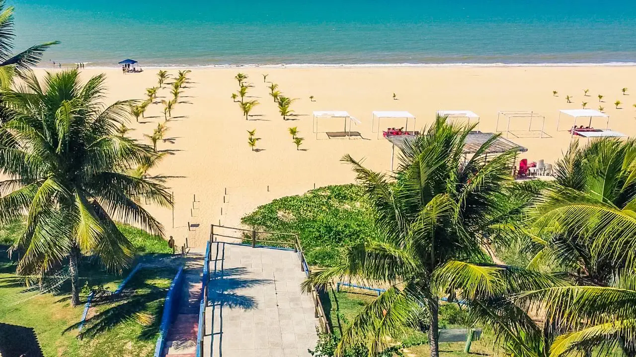 Inspirado na Costa Amalfitana, o espaço combina luxo acessível, conforto e a energia vibrante do verão baiano - Crédito: divulgação