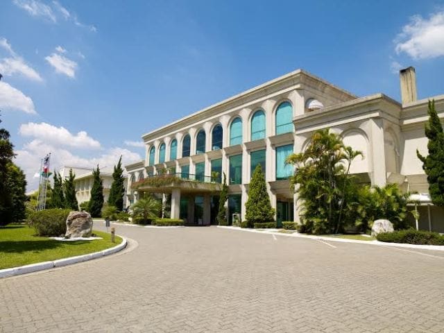 Paradise_Resort_08_14
