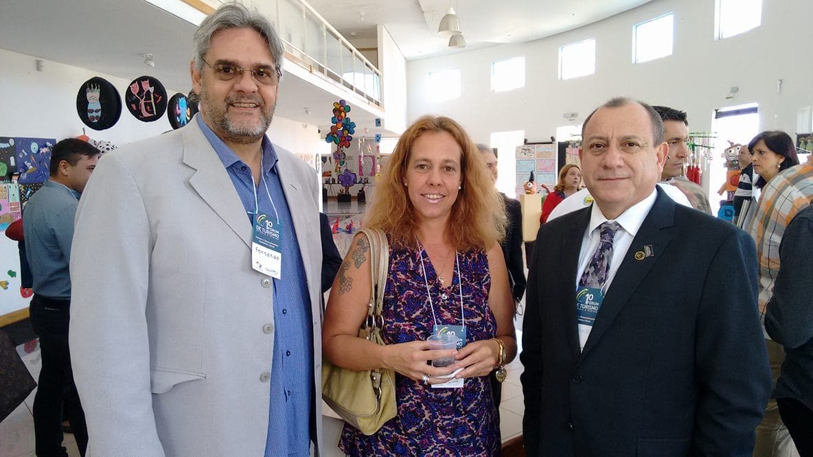Fernando Mamede, diretor do ARCVB, Ana Carolina, vice-presidente do ARCVB, e Toni Santo Diretor Executivo do SPCVB