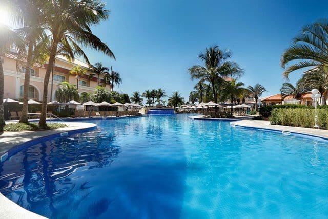 Palm Plaza