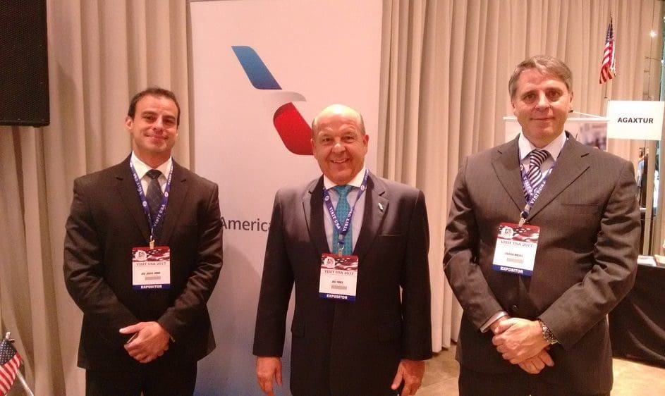José Jordão (esq.), José Trinca e Eduardo Araújo, da American Airlines. (Foto: DT)