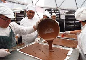 Chefs  já preparam itens com chocolate para a Semana Santa em Bariloche, Argentina (Foto: divulgação)