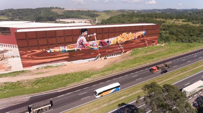 O mural ilustra uma das etapas da produção de cacau (Foto: Divulgação)
