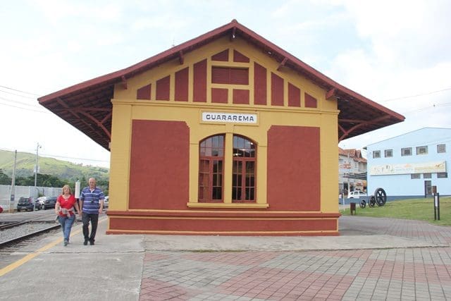 Estação Central de Guararema, totalmente restaurada e guardadas as características originais (Foto: DT)