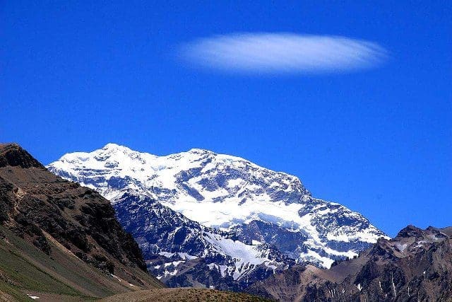Aconcágua, com seus 6.962 metros de altura, é a mais alta montanha do Hemisfério Sul (Foto: viramundo e mundovirado)