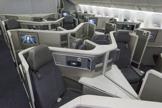 American Airlines moderniza cabines e amplia espaço interno de aeronaves