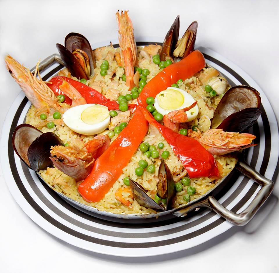 PAELLA À VALENCIANA