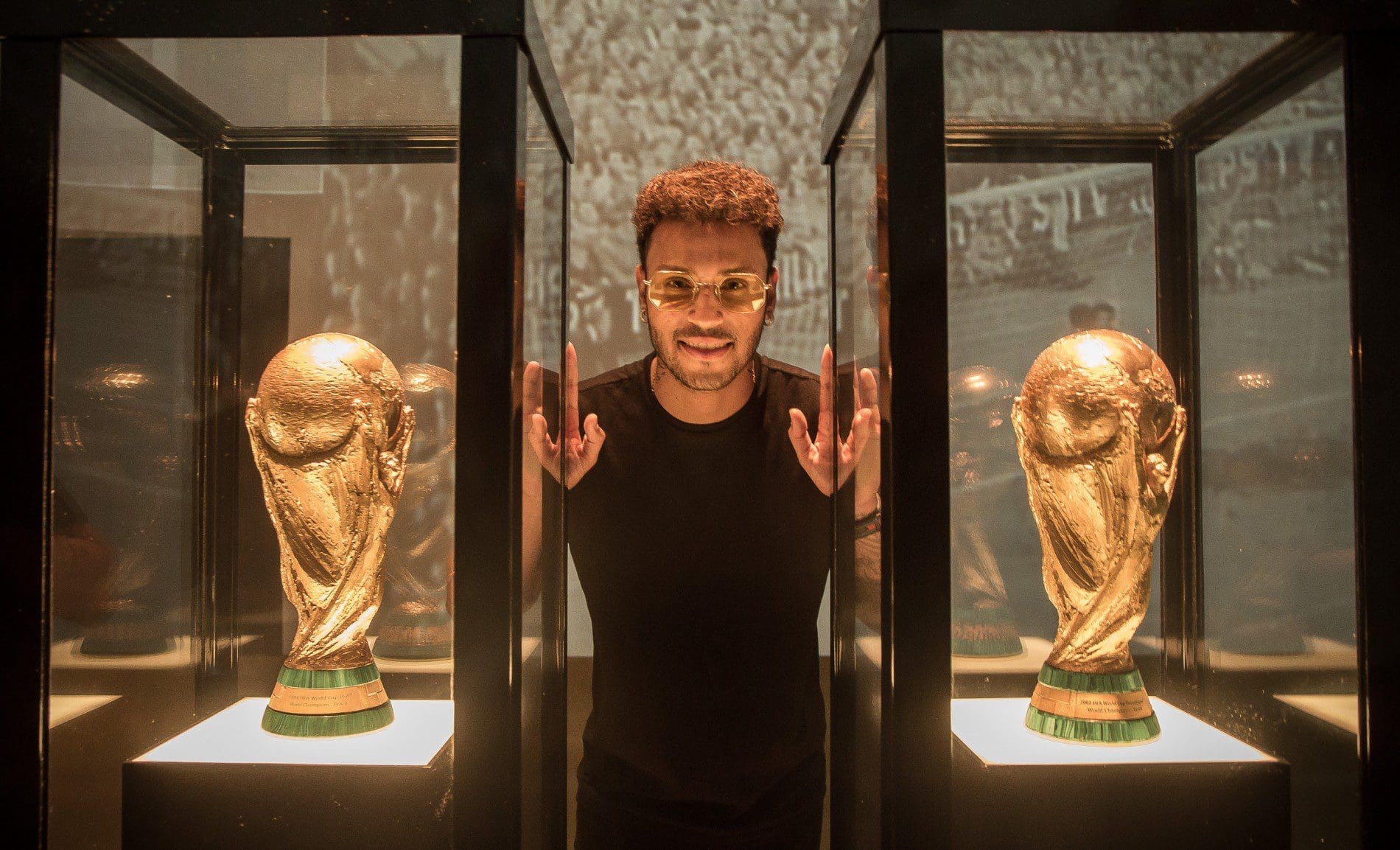 Museu da CBF, Rio de Janeiro, Brasil - Lançamento da campanha da GOL para a Copa do Mundo 2018. com Gabriel Lucas, sósia do Neymar. Foto: Marcio Rodrigues/GOL