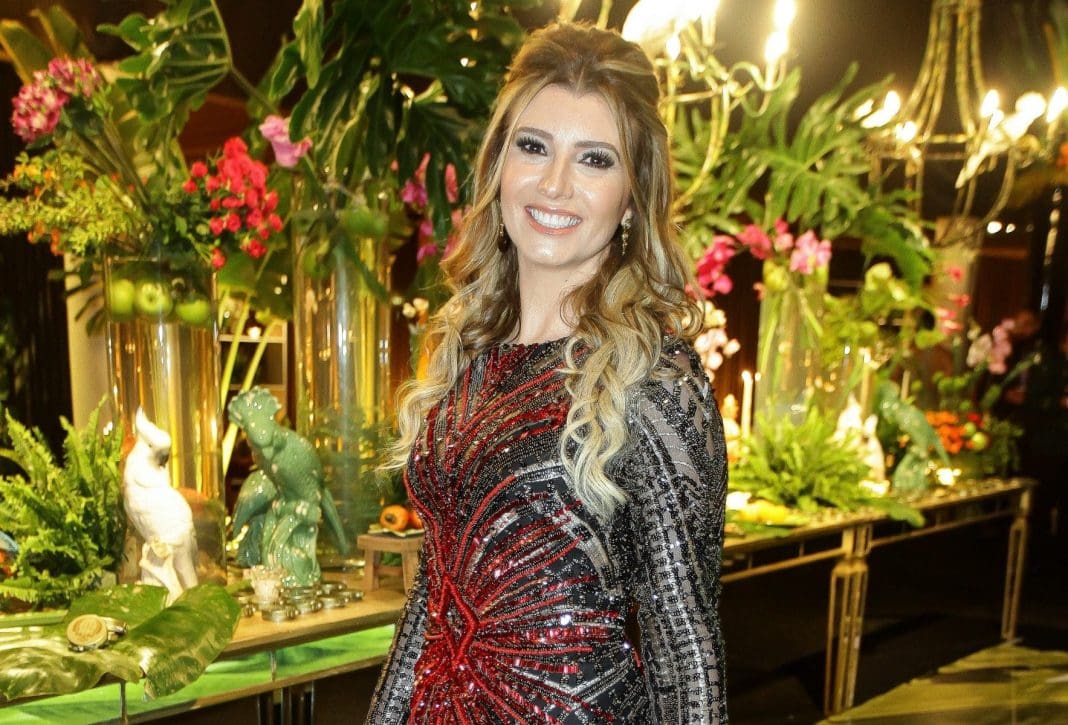 THAMARA AZEVEDO - GERENTE DE EVENTOS SOCIAIS DO HOTEL GRAN MARQUISE - crédito foto - Rogério Lima-diario-do-turismo