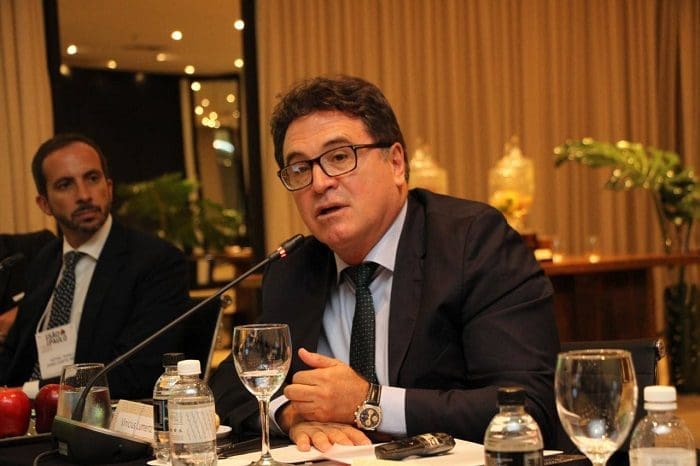 Secretário estadual de turismo
