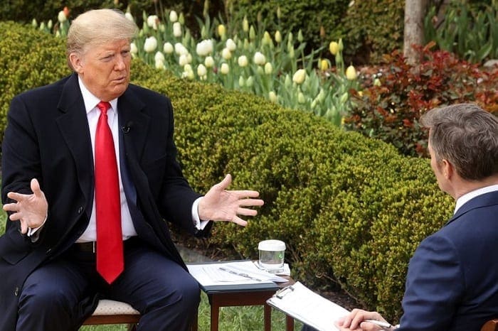 Presidente dos EUA, Donald Trump, durante entrevista í Fox News na Casa Branca, em Washington