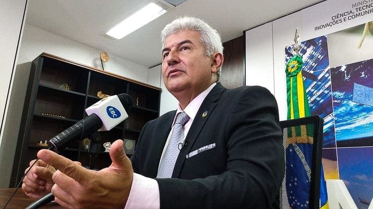 _marcos_pontes_concede_entrevista_a_tv_brasil_2403209975_0