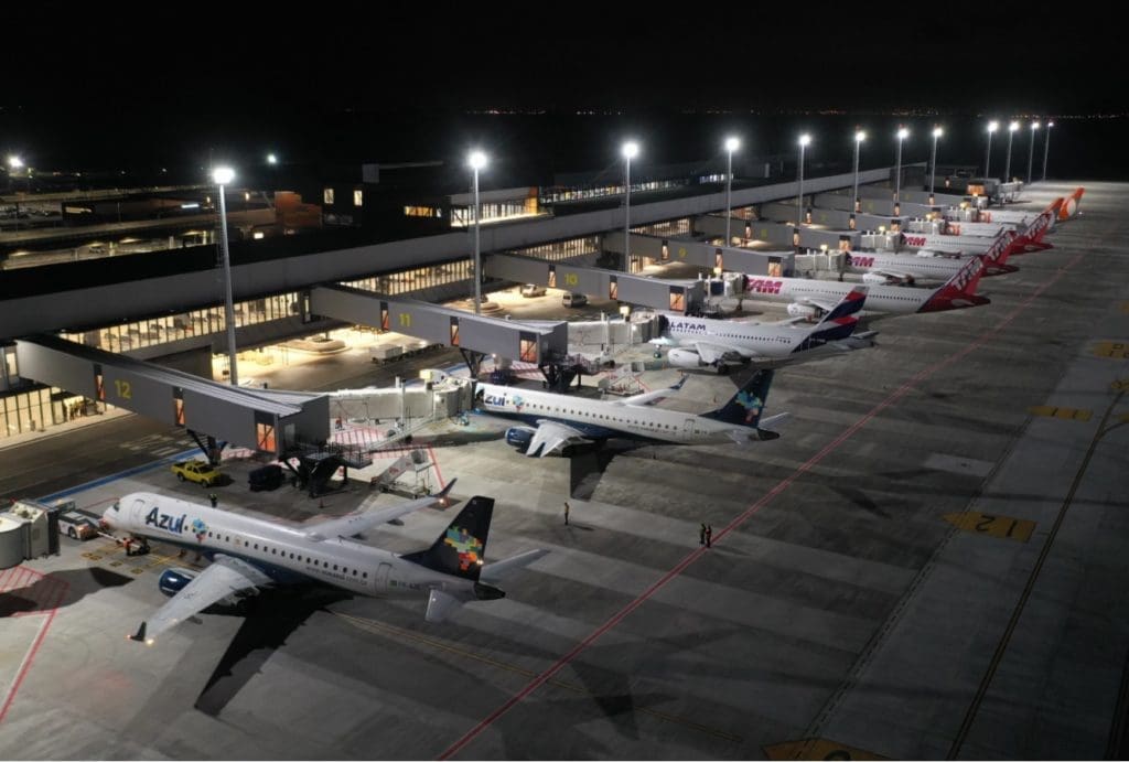Aeroporto-Florianopolis-Patio-Frota-21102101-1024x691