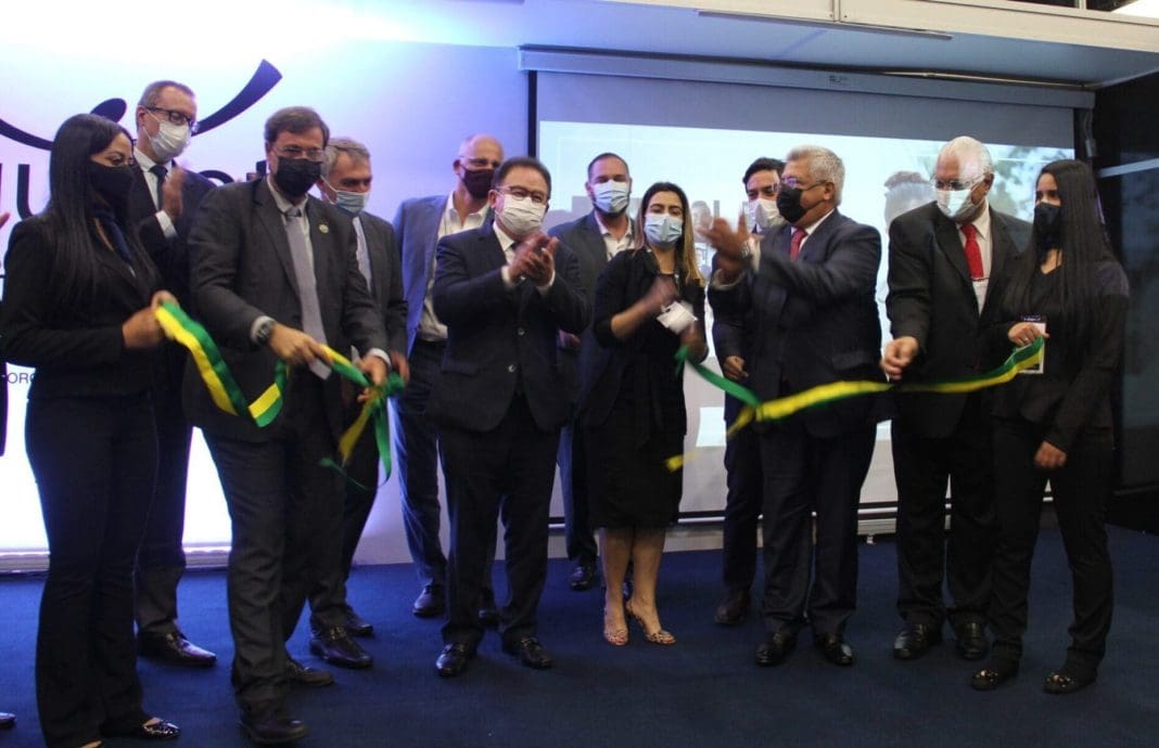corte da fita equipotel