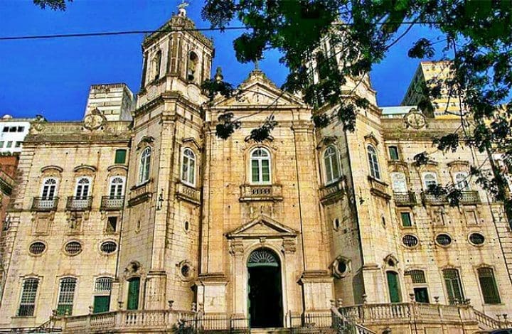 Basilica-conceicao-da-praia-igor-wikimedia m