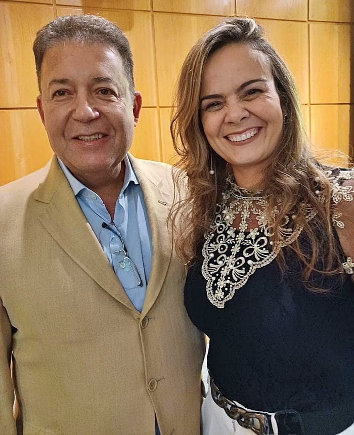 Alexandre Sampaio, reeleito Presidente da FBHA e Liria Soares, Diretora Jurídica da entidade (crédito: Paulo Atzingen - Diário do Turismo)