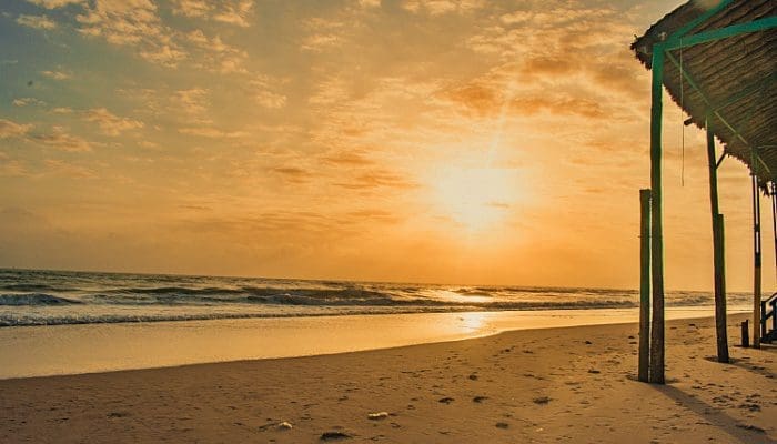Pôr do sol em praia do Ceará
