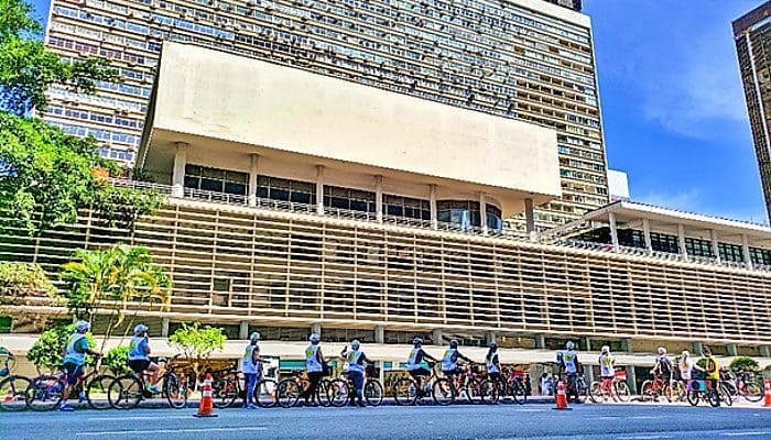 Bike Tour SP oferece passeio gratuito de bicicleta para casais em São Paulo. (foto: divulgação).