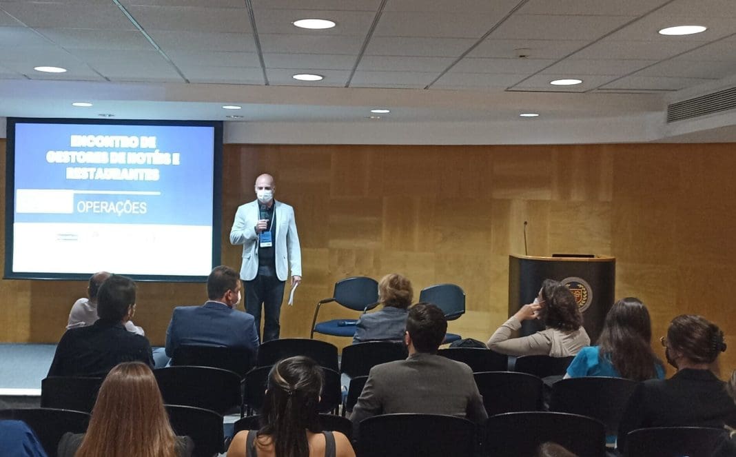 jacobina o Gerente Geral do Novotel Itu e vice-presidente da Resorts Brasil, Carlos Jacobina, pontuou que o conhecimento produzido pelo e-book está sendo colocado em prática para que seja revertido em novos negócios