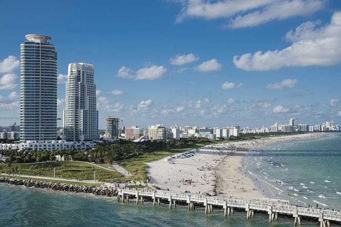 De acordo com a pesquisa da Semrush Holdings, Miami é o destino mais procurado por brasileiros.