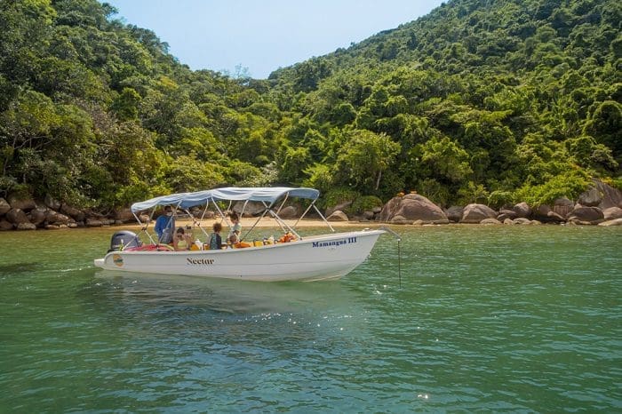 A agência Néctar Experience oferece diversas opções de passeios e atividades, em terra e na água, para os visitantes de Paraty, no Rio de Janeiro.