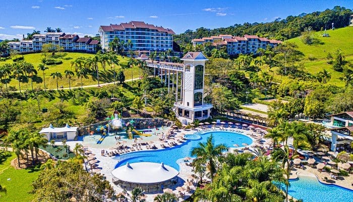 Vista panorâmica do hotel Fazzenda Park, em Gaspar, Santa Catarina