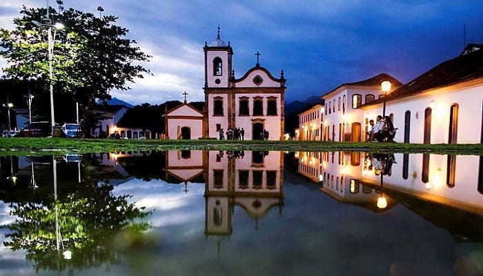 paraty-robertocastro-mtur Vista de Paraty, RJ, ao anoitecer (foto: Roberto Castro/Mtur)