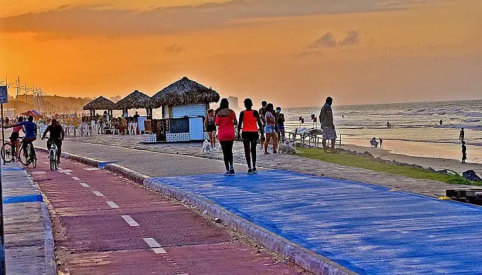 A praia do Olho d'Água é mais um destaque de São Luís do Maranhão (foto: Divulgação)