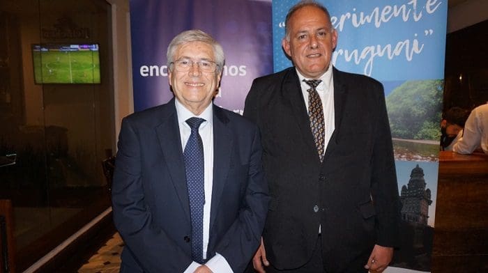 Foto de Tavaré Viera, Ministro do Turismo do Uruguai; e Roque Baudean, Diretor Nacional de Turismo do Uruguai.