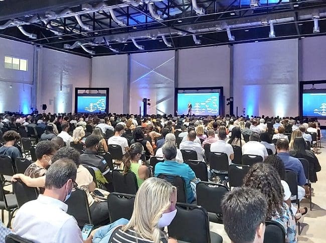 O Centro de Convenções Salvador recebeu 56 eventos e movimentou cerca de R$ 1 bilhão na economia da cidade.