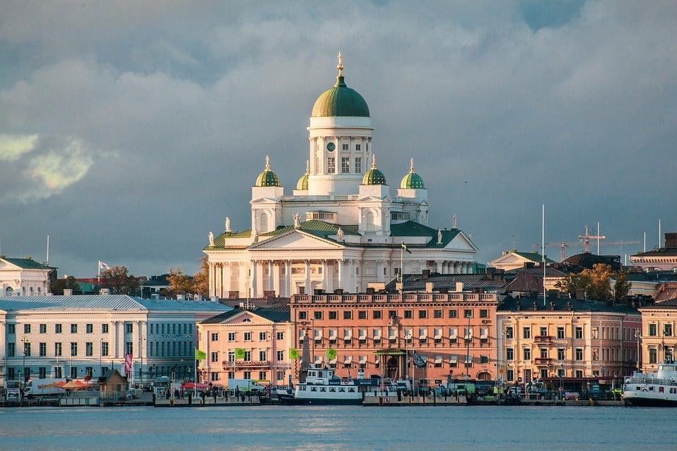 Helsinque barra russos