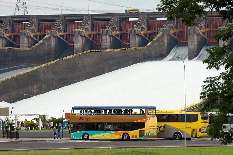 Vertedouro de Itaipu