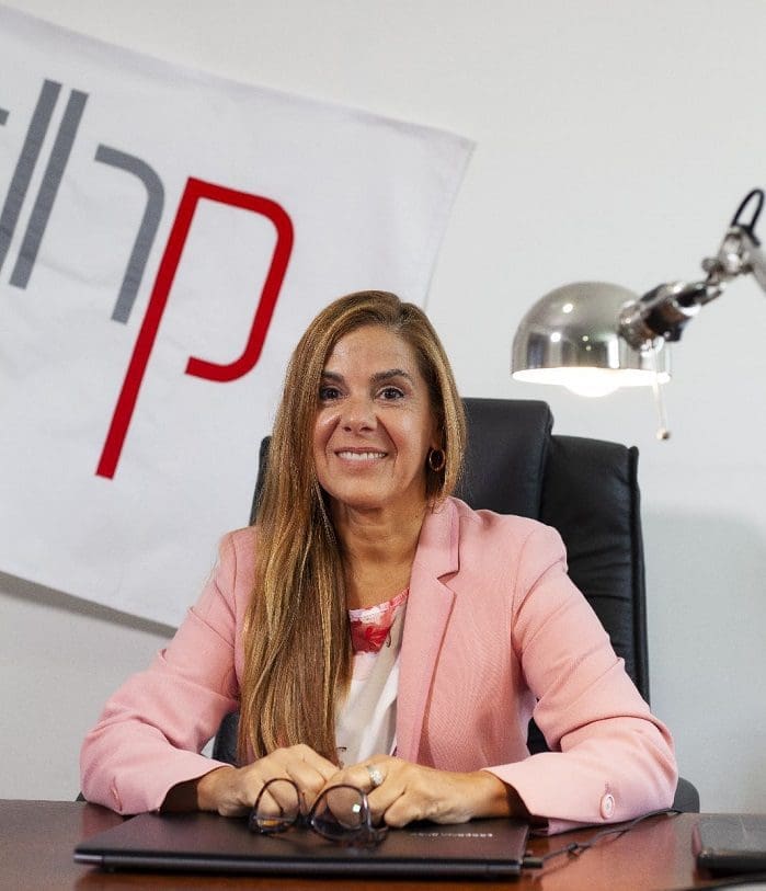 リリアナ・コンデは、A life Living Hospitality and Service 組織のホスピタリティと幸福のメンターです。 彼女は、リスボンで開催されたクリスティーナ リラとのツーリズム プロフェッショナルズ ミーティングでスピーカーを務めています。