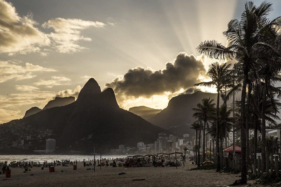 Por do Sol no Rio Associação
