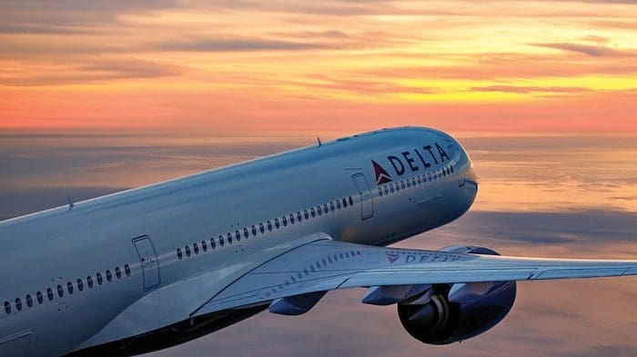 FUSION Feature Delta plan at sunset Delta anuncia resultados financeiros do 1º tri de 2023