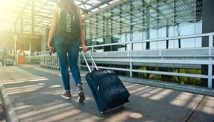 pexels-oleksandr-pidvalnyi-1008155 Fluxo de passageiros em aeroportos CCR cresceu 21% em abril