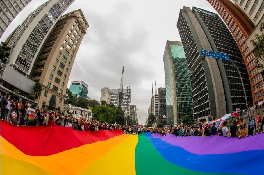 Marcha para Jesus e Parada LGBTQIAP+ em São Paulo Marcha para Jesus e Parada LGBTQIAP+ em São Paulo