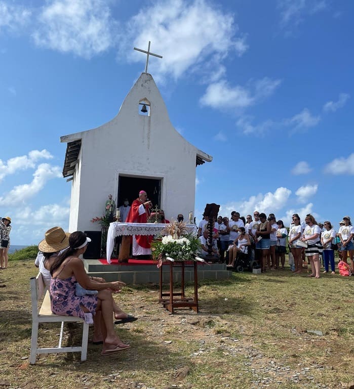 Junho em Fernando de Noronha: Capela de São Pedro recebe fiéis durante festa de São Pedro