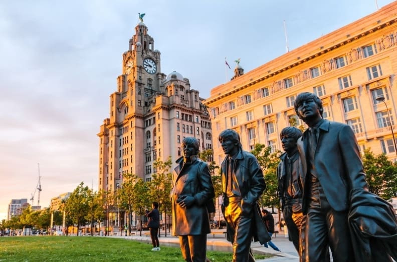 The Beatles estátua Rock
