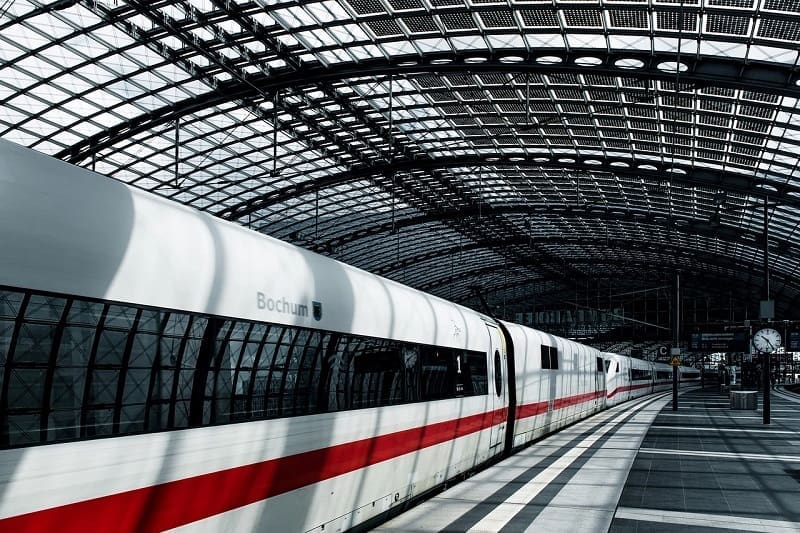 Train pixabay Trens noturnos