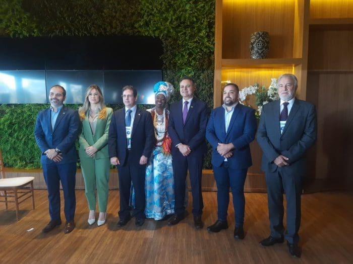 Começa a 25ª Feira de Turismo AVIRRP: Autoridades participaram da abertura